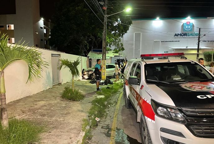 Câmeras de segurança flagraram momento da prisão do homem, em Mangabeira (Foto: Foto: Verinho Paparazzo/RTC)