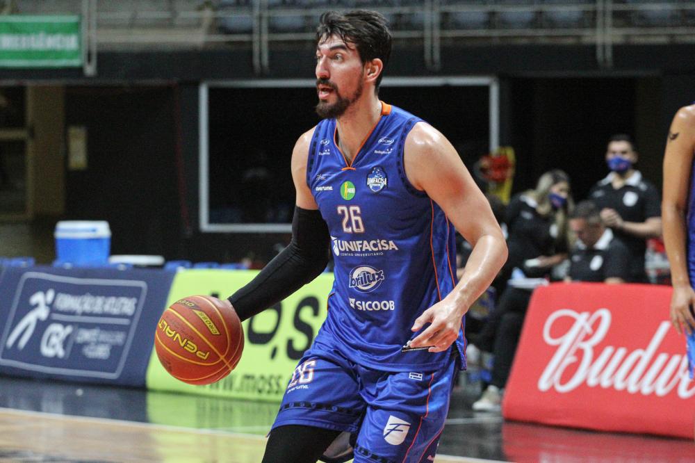Com a vitória a equipe da Paraíba se mantém viva na competição e força a série das oitavas de final para o Jogo 3 no próximo domingo, 25, às 14h, com transmissão ao vivo pela Tv Itararé, Youtube do Basquete Unifacisa. (Foto: Divulgação).