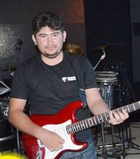 O corpo foi levado ao IML de Cajazeiras para ser feita a necropsia (Foto: Reprodução)