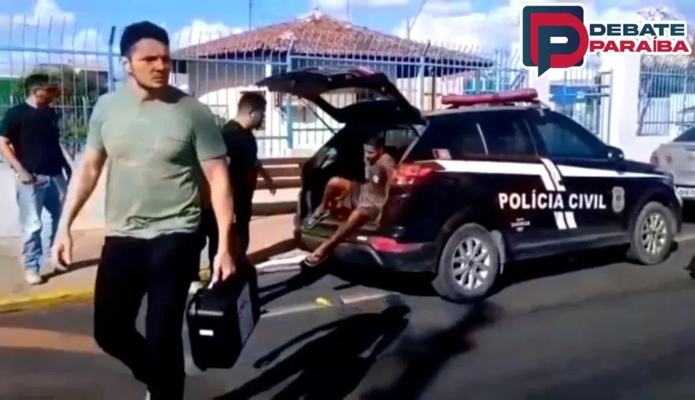 Após ser preso, o indivíduo foi conduzido à delegacia de Polícia Civil, para serem adotados os procedimentos que determinam a lei (Foto: Reprodução)