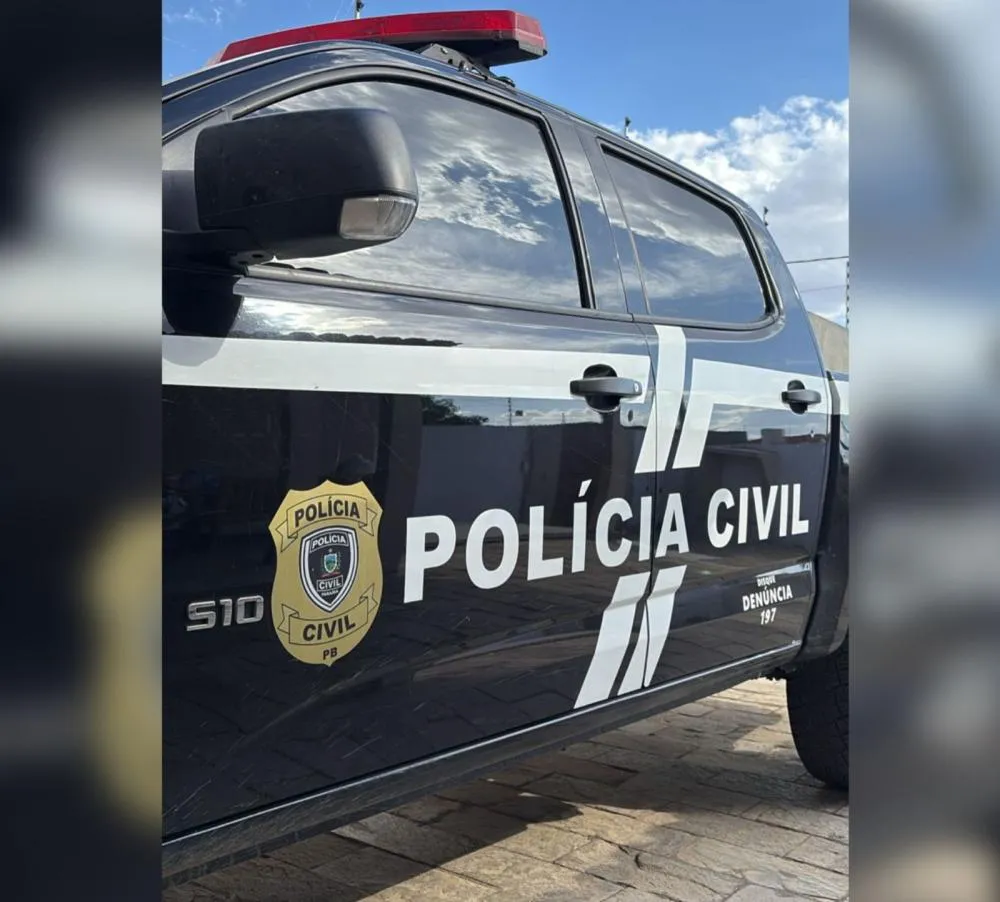 Momentos depois, o indivíduo foi conduzido à delegacia de Polícia Civil, onde aguarda a realização da audiência de custódia (Foto: Reprodução)