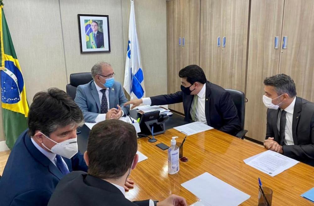 Leonardo Gadelha se reuniu com o Ministro da Saúde, Marcelo Queiroga e solicitou várias demandas para a Paraíba. (Foto: Reprodução).