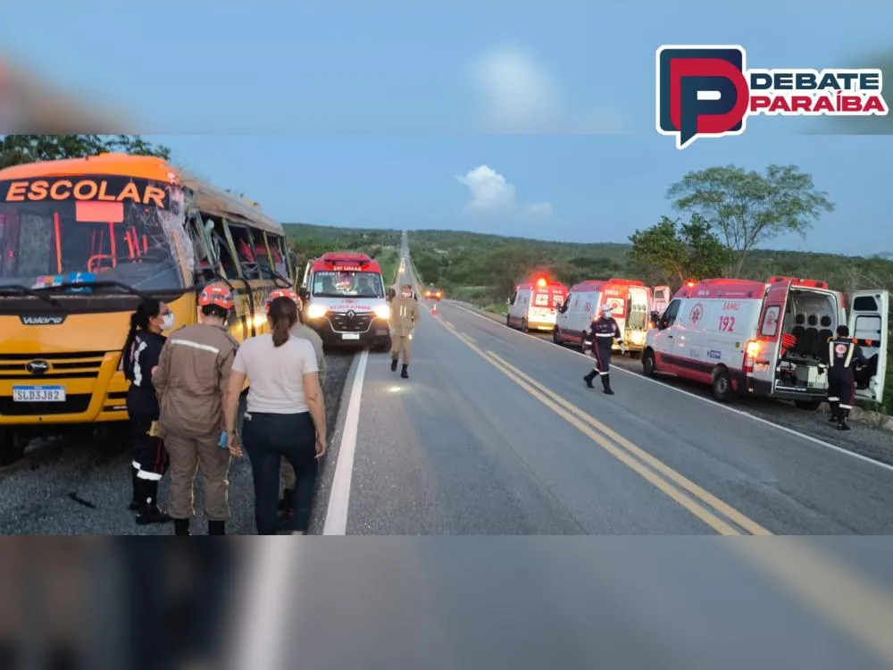 Prontamente as unidades de resgate estiveram no local para prestarem socorro aos pacientes (Foto: Reprodução)