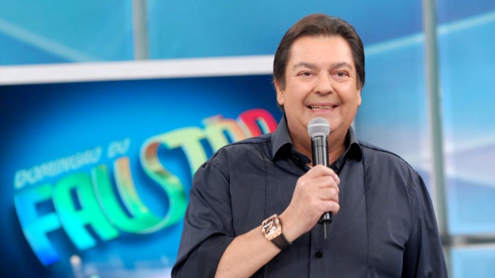 Fausto Silva está saindo da Globo após 32 anos e vai assinar contrato com a Band na semana que vem, afirma o colunista Daniel Castro. (Foto: Reprodução).