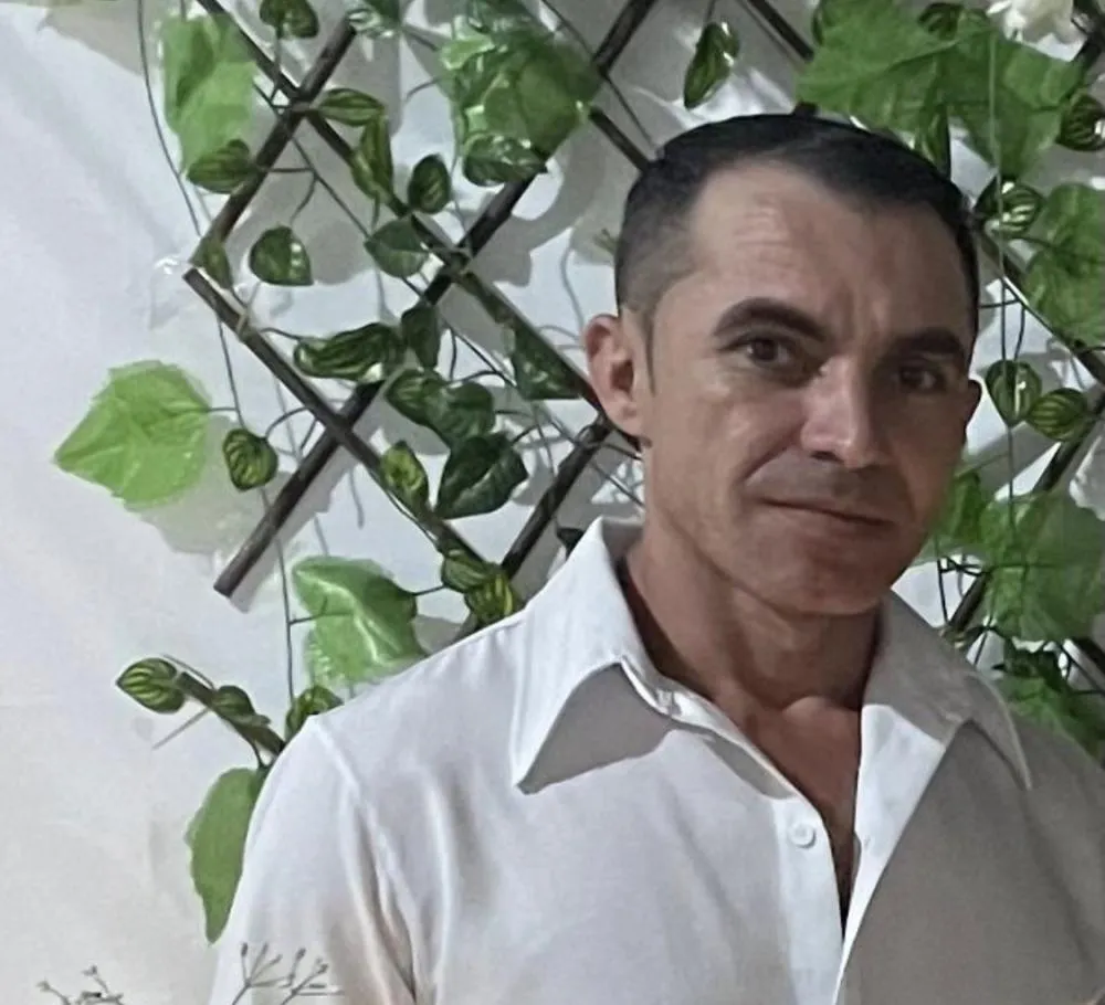 De acordo com informações preliminares, a vítima teria sido morta a tiros. (Foto: Reprodução).