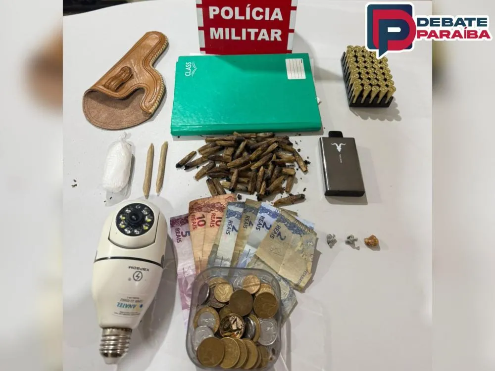 Com o flagrante constatado, os infratores da lei e todo o material apreendido foram apresentados na delegacia de Polícia Civil (Foto: Reprodução)
