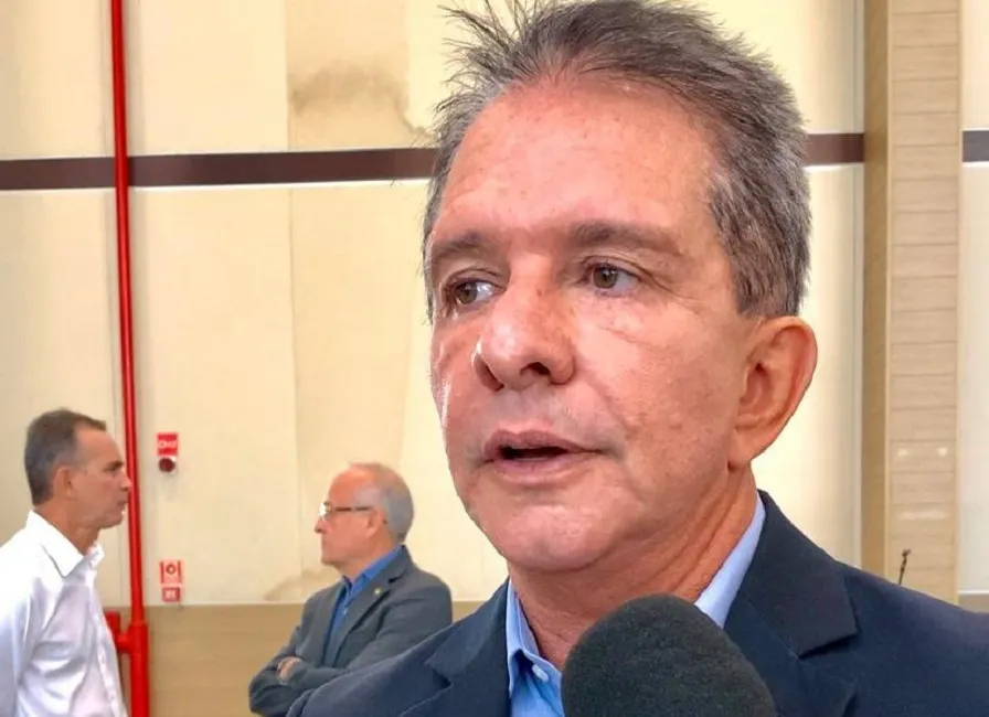 Relatório revela indícios de irregularidades na gestão do prefeito Nabor Wanderley e levanta suspeitas sobre uso indevido de verbas. (Foto: Reprodução).