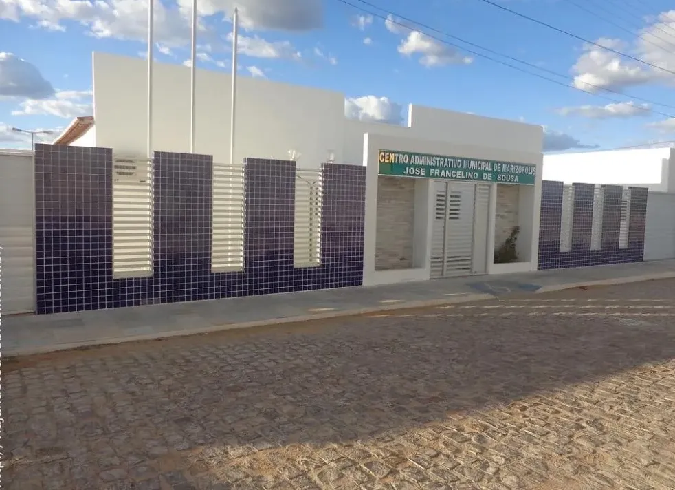 Editais somam R$ 2,12 milhões e incluem formação continuada para profissionais da Educação e aquisição de produtos hospitalares para unidades de saúde do município. (Foto: Reprodução).