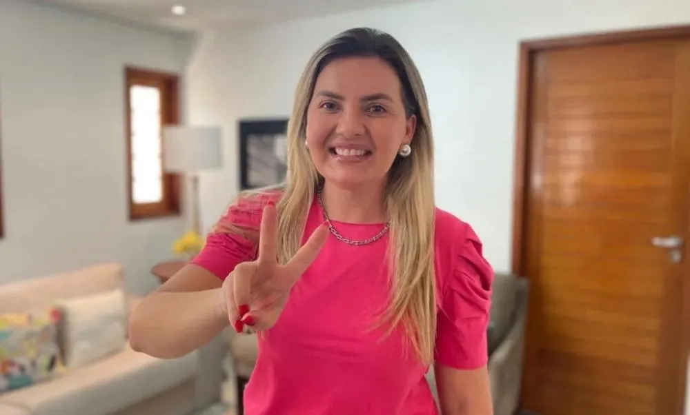 Entre os nomes que irão disputar as eleições deste ano, está a vereadora Jhoanna Estrela, filha do ex-prefeito de Sousa João Estrela. (Foto: Reprodução).