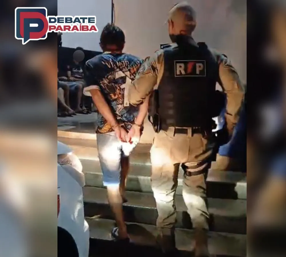 O homem recebeu voz de prisão e foi conduzido à Delegacia de Polícia Civil (Foto: Reprodução)