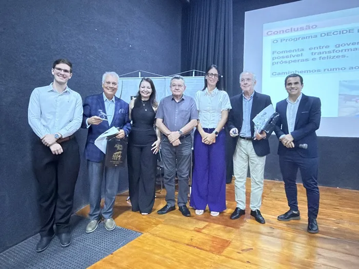O evento reuniu gestores, servidores públicos e representantes da sociedade civil para discutir planejamento urbano, sustentabilidade e modernização da gestão pública. (Foto: Reprodução).