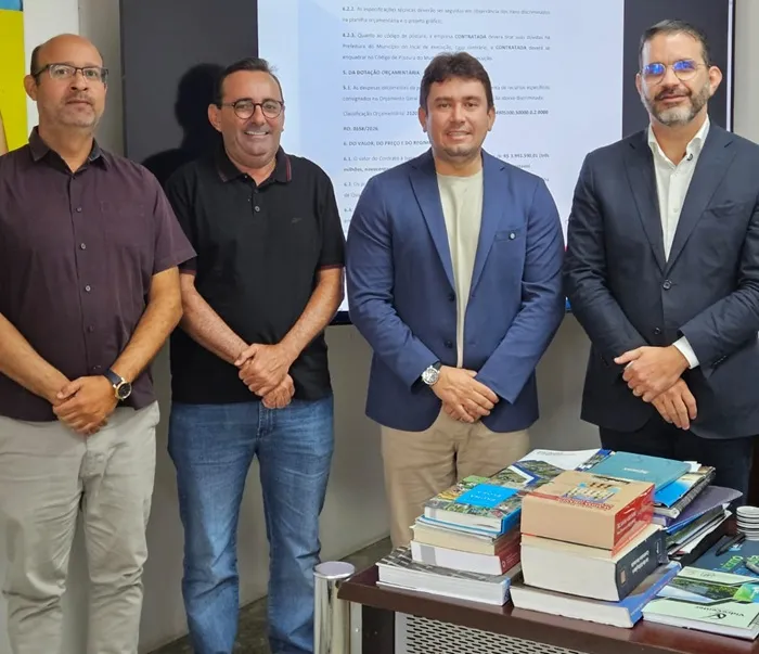 O gestor sousense dialogou sobre o investimento de R$ 4 milhões de reais para a pavimentação do Distrito Industrial de Sousa, que brevemente será uma realidade. (Foto: Reprodução).