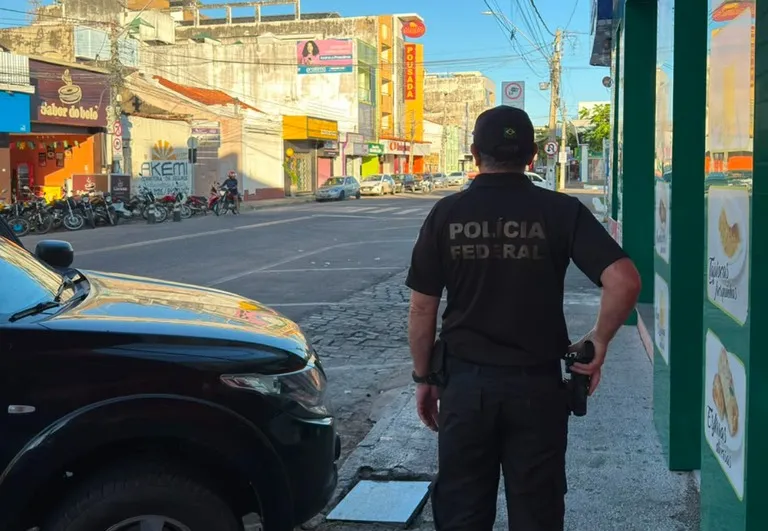 Polícia Federal realiza operação em Cajazeiras contra suspeito de armazenar material de abuso sexual infantojuvenil
