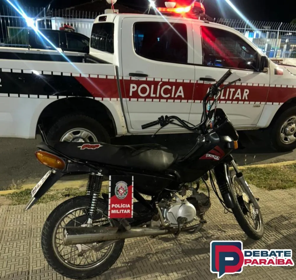 Os menores infratores e o veículo recuperado, foram encaminhados à delegacia de Polícia Civil (Foto: Reprodução)