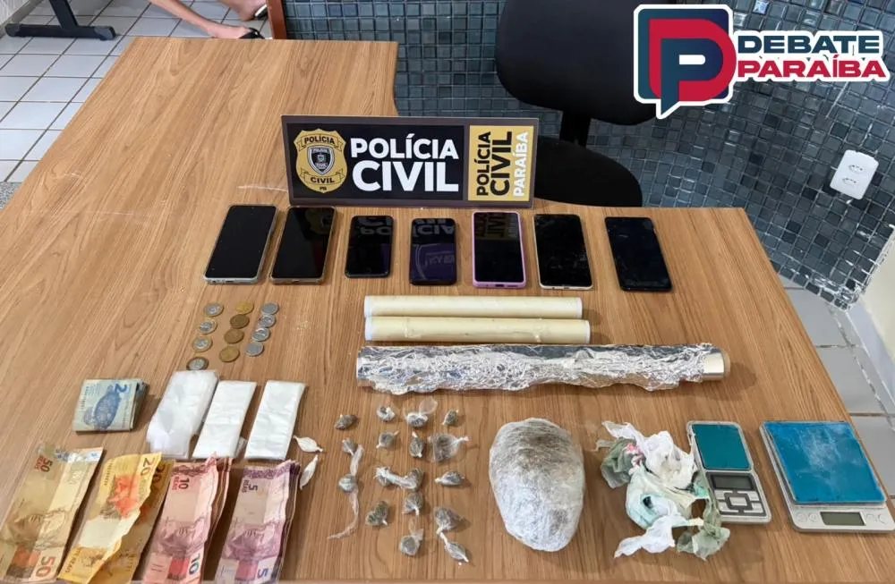 Na ação policial, mãe e filho foram presos em flagrante, e deverão responder pelos crimes de tráfico de drogas, associação para o tráfico (Foto: Reprodução)