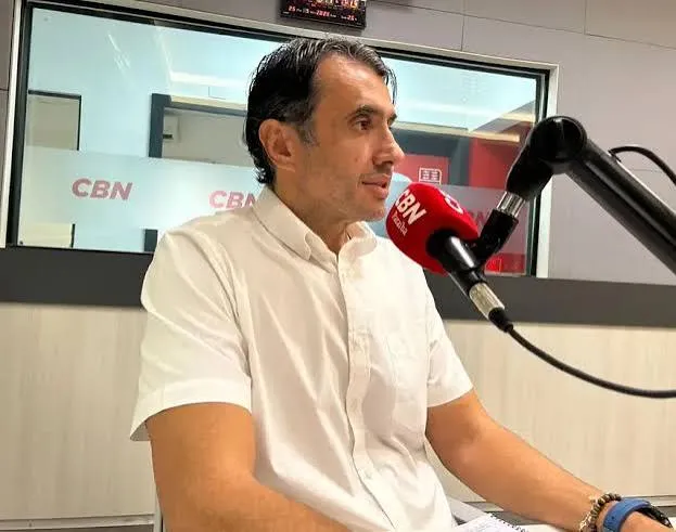 André Gadelha reconheceu que a prática faz parte da realidade eleitoral, mas deixou claro que discorda de sua adoção como algo comum dentro de um mesmo grupo político. (Foto: Reprodução).