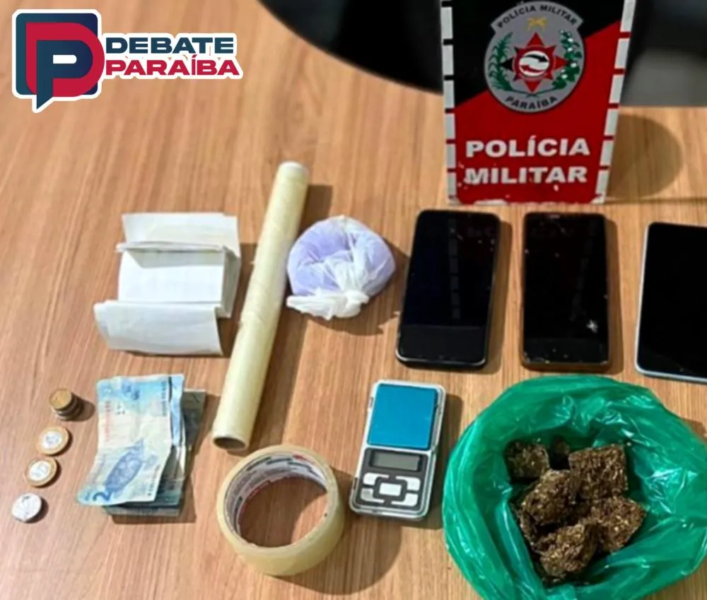 Polícia Militar prende homem após ele ser flagrado com droga, dinheiro e celulares, no município de Sousa