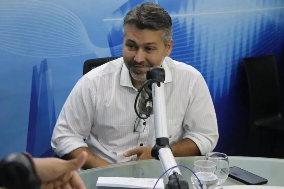Leonardo Gadelha sinaliza apoio a Lucas Ribeiro para o Governo da Paraíba, mas decisão oficial dependerá do Podemos