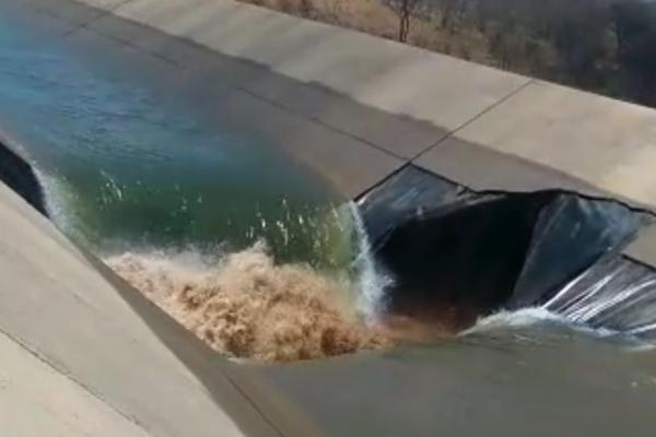 Canal da transposição do São Francisco rompe em Salgueiro, Pernambuco