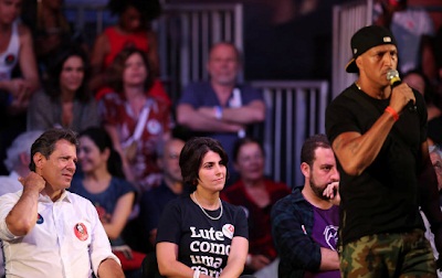 Mano Brown detona campanha do PT durante comício