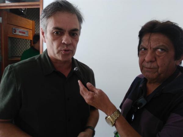 Em Sousa, Cássio responde Ricardo Coutinho e diz que ele sente muito 